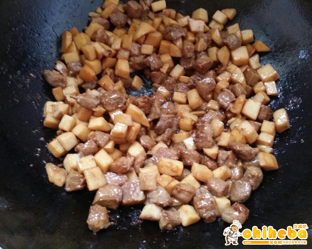 家常菜~杏鲍菇烧牛肉粒的做法 步骤10